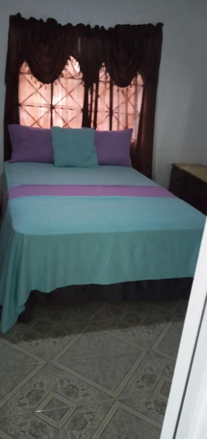 Fay Guest House Негрил Екстер'єр фото