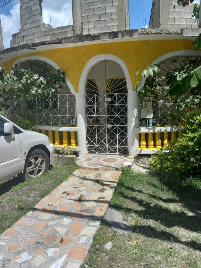 Fay Guest House Негрил Екстер'єр фото